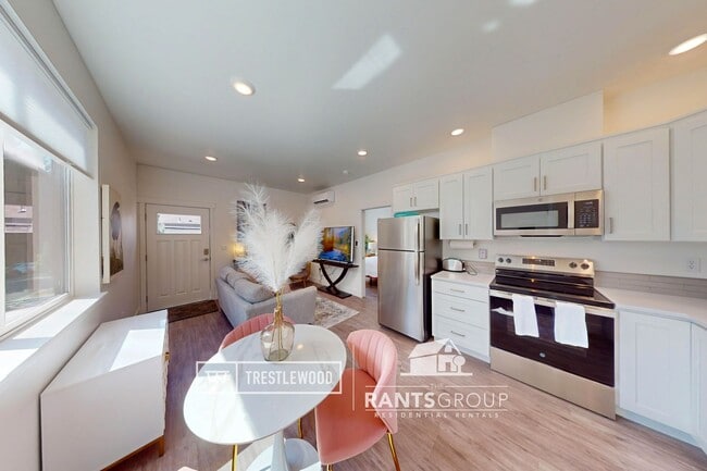 Photo - Fully Furnished, Modern 1 Bed Corporate un...