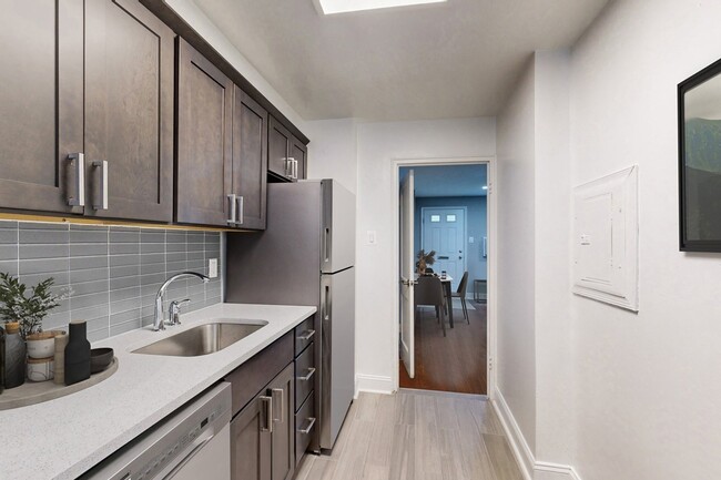 Photo - Lynnewood Gardens