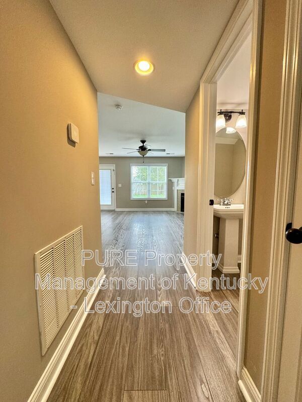 Photo - 2056 Drummond Dr