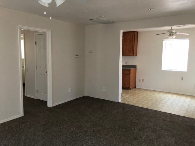 Building Photo - G03- 626&amp;626.5 OLIVE ST Unit 626.5 Rental