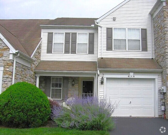 Building Photo - 616 Springhouse Ln
