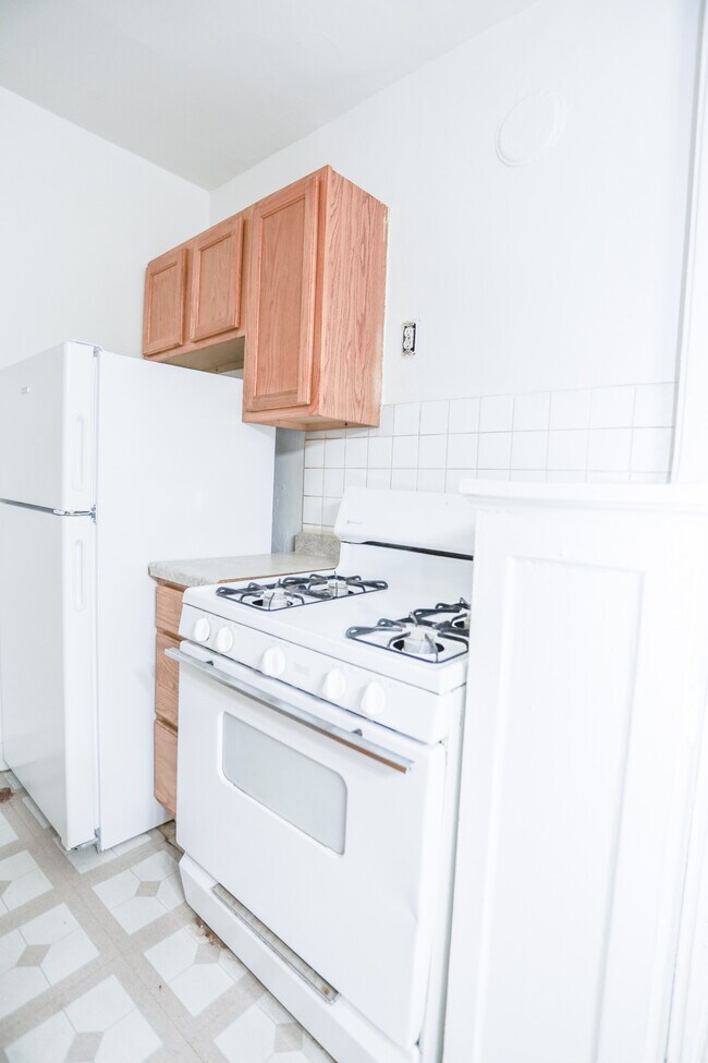 4055 W Melrose St Unit 2N
