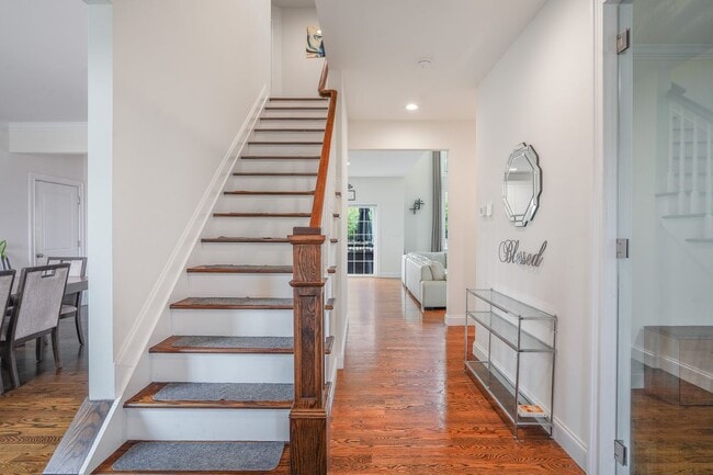 Photo - 149 Stratford Dr