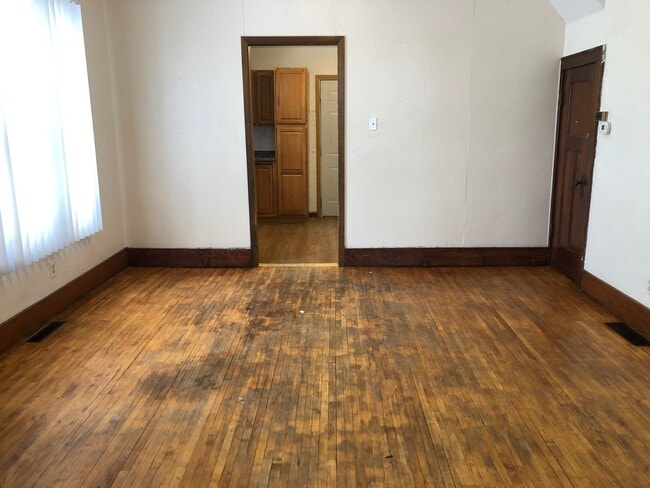 Photo - 546 Valley St Unit 1