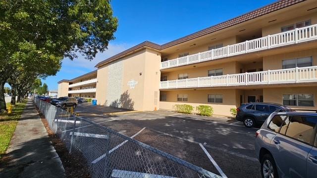 Photo - 5881 NW 16th Pl Unidad 320