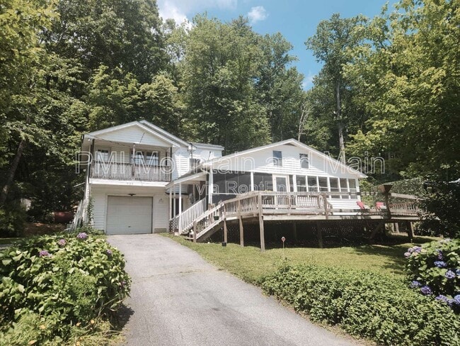 Photo - 488 Lake Hosea Dr