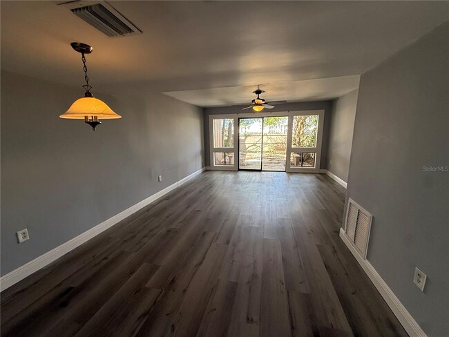 Photo - 5055 Eaglesmere Dr Unit D-04