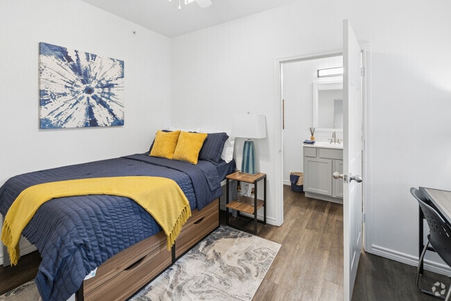 4BR, 4BA - 1,333SF - Bedroom C