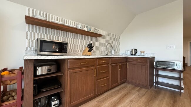 251 Fairfield Ave Unit 2nd Fl