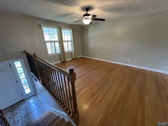 Photo - 516 Valley View Terrace SE