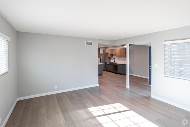 2BR, 1BA - 1012SF - Living Room