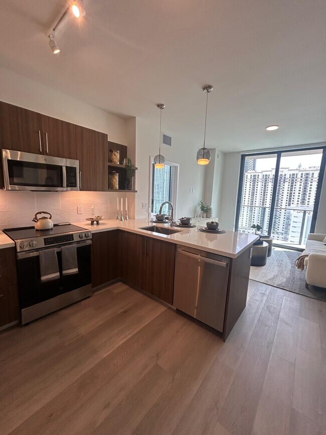 Photo - 560 SW 9th St Unit C1