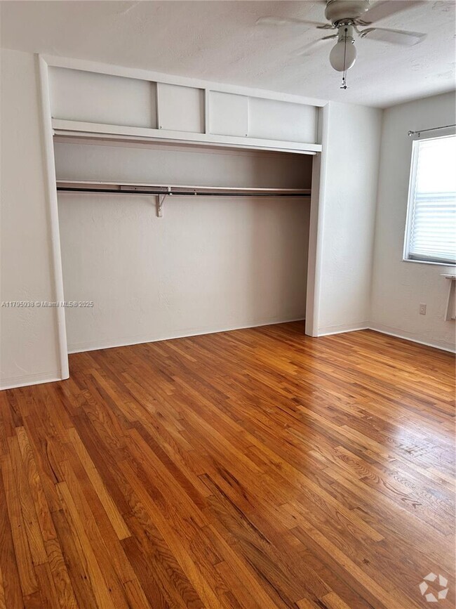 Building Photo - 101 Collins Ave Unit 16 Rental