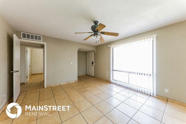 Photo - 2753 W Lawrence Ln