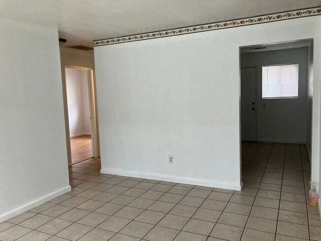 Photo - W 13th Unidad 928 W 13th St