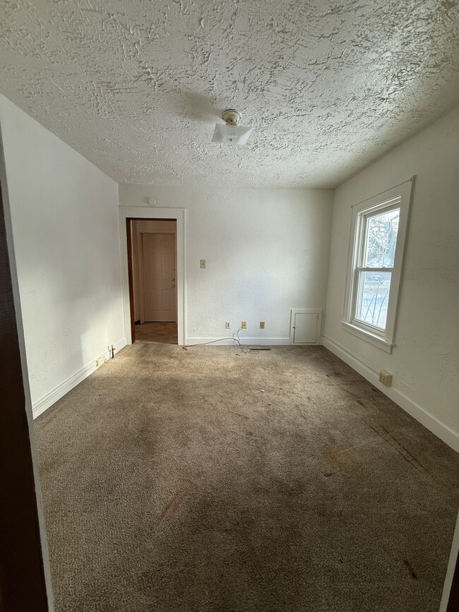 Photo - 918 Powell Ave Unit 3