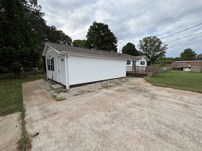 Photo - 1313 Liberty Rd