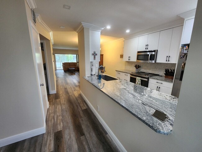 Photo - 2360 SW 22nd Ave Unit 411