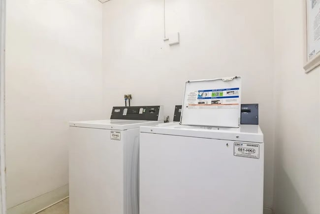 Photo - 140 Chestnut St