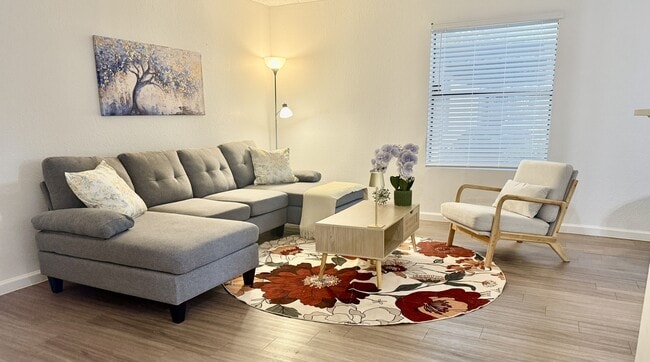 Photo - Mueller Flats Apartments