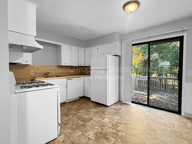 Photo - 1433 Beckwith View Ave NE
