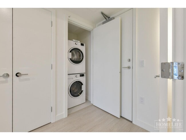 13675-1107A 107A Ave Unit 1004