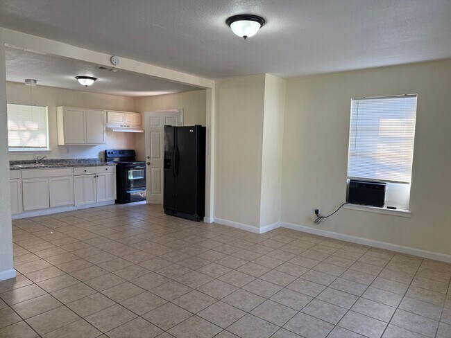 Photo - 410 Dorie St