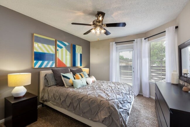 Photo - 1007 S Mason Rd