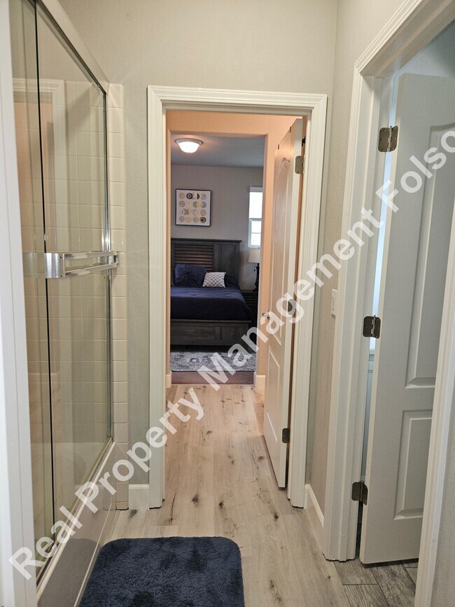 Photo - 3050 Pescara Pl