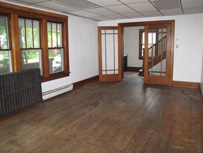 living - 622 W Beaver Ave Unit 622