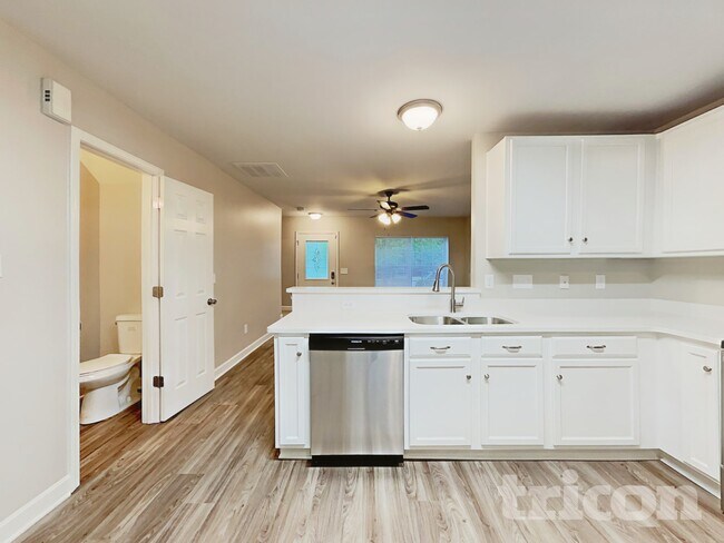 Photo - 309 Peachtree Rd