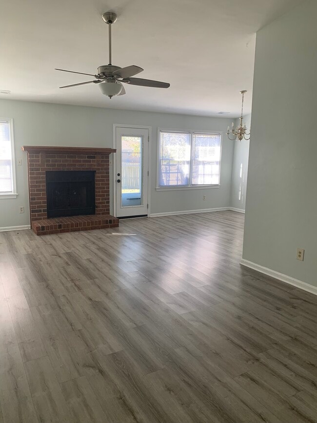 Photo - 945 Pink Star Ct