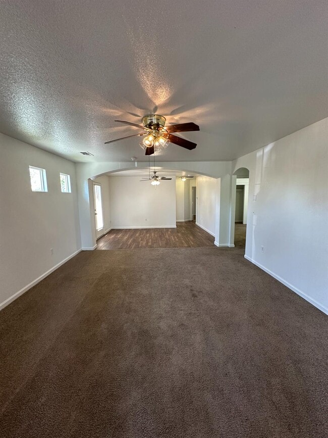 2253 N San Pablo Ave