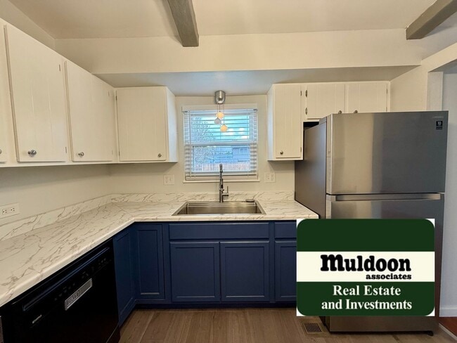 Photo - 3 Bedroom Tri Level with Spacious Yard 80918