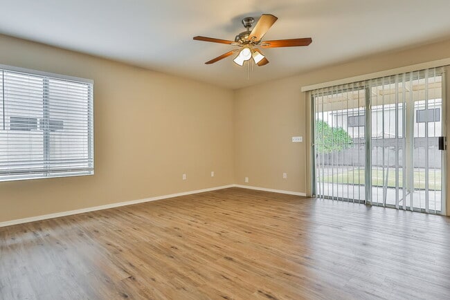 Photo - 942 E Whitten St