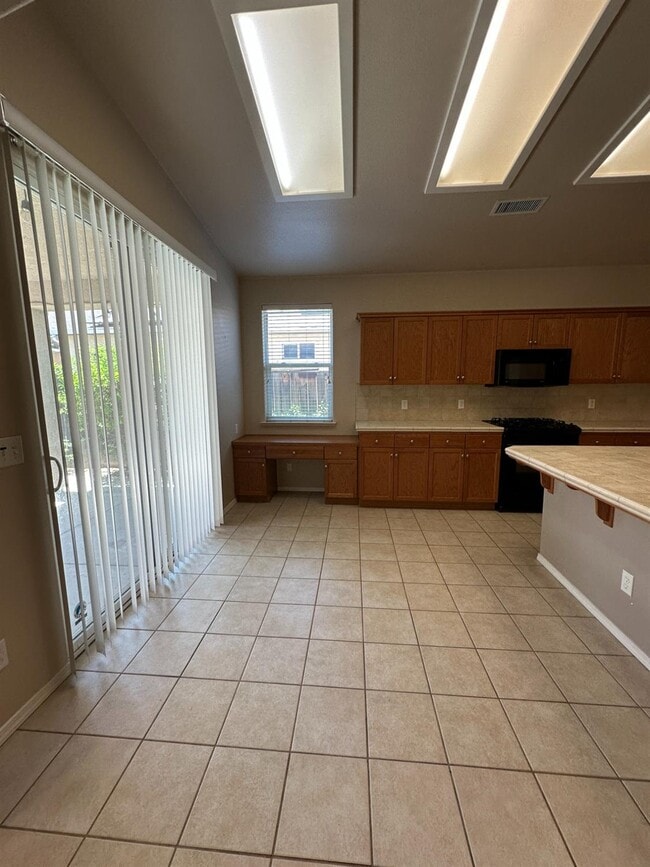 Photo - 5541 N Plum Ln