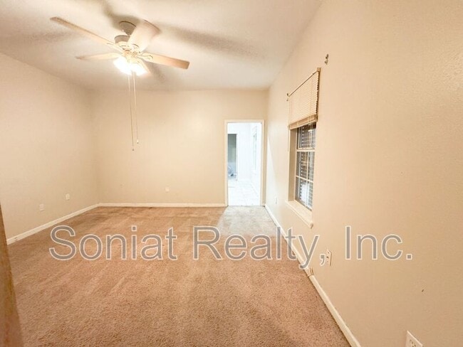 Photo - 3320 N Prieur St