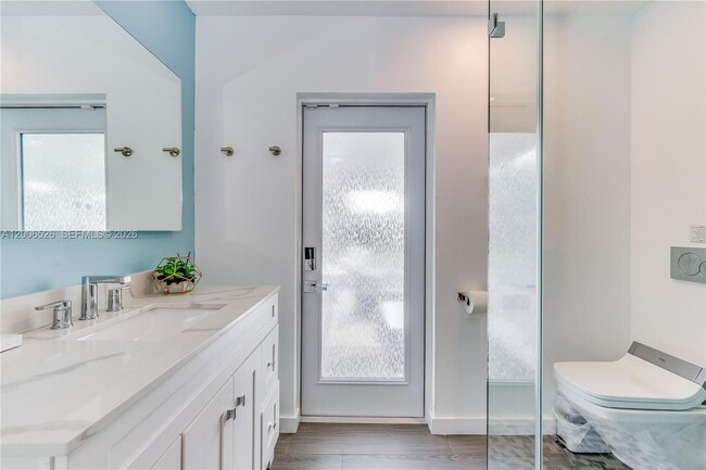 Photo - 4212 Van Buren St