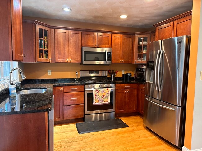 Photo - 60 Sylvan St