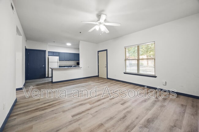 Building Photo - 2619 N Quality Ln Unit 204 Rental