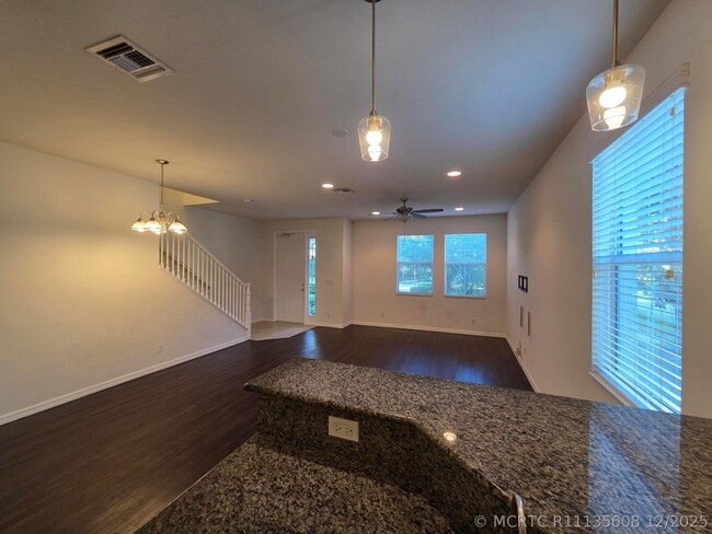 1102 Dakota Dr