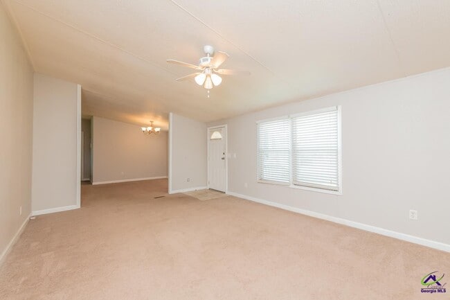 Photo - 137 Shamrock Cir