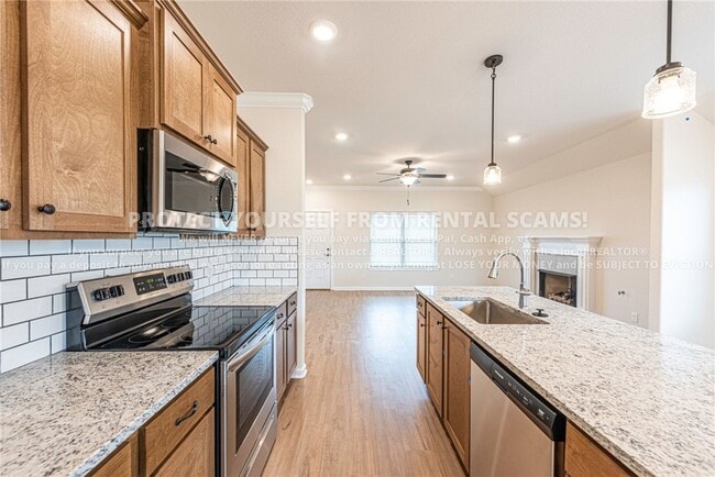 Photo - 142 N Broyles Ave