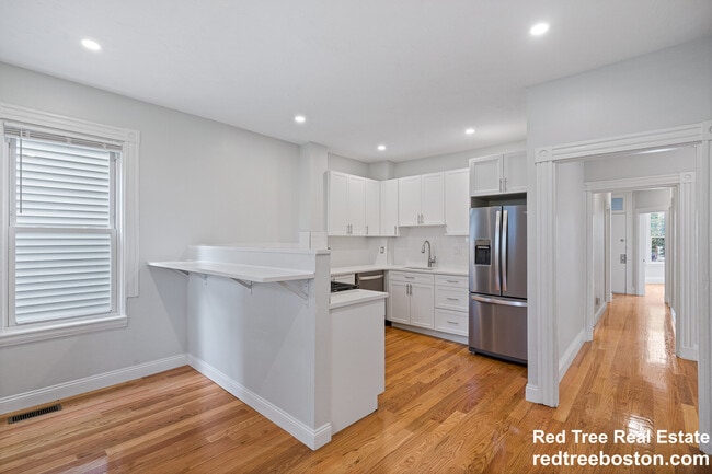 35 Newport St Unit 2