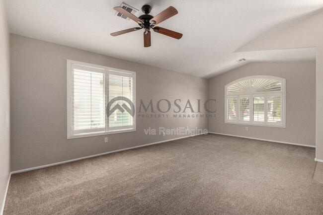 Photo - 389 E Angeline Ave