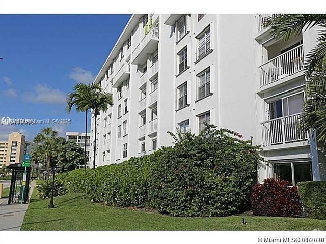 Building Photo - 17800 Atlantic Blvd Unit 409 Rental