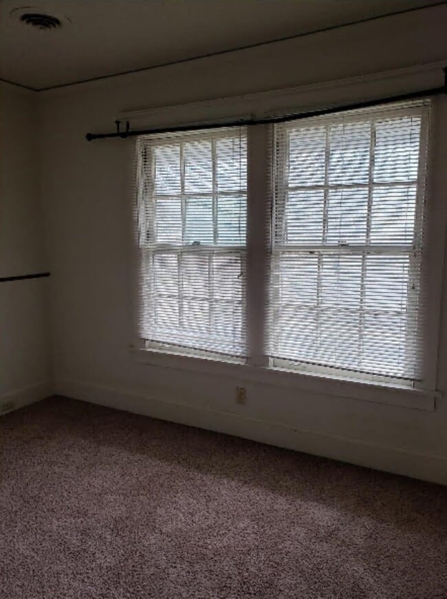 Photo - 918 E Locust St