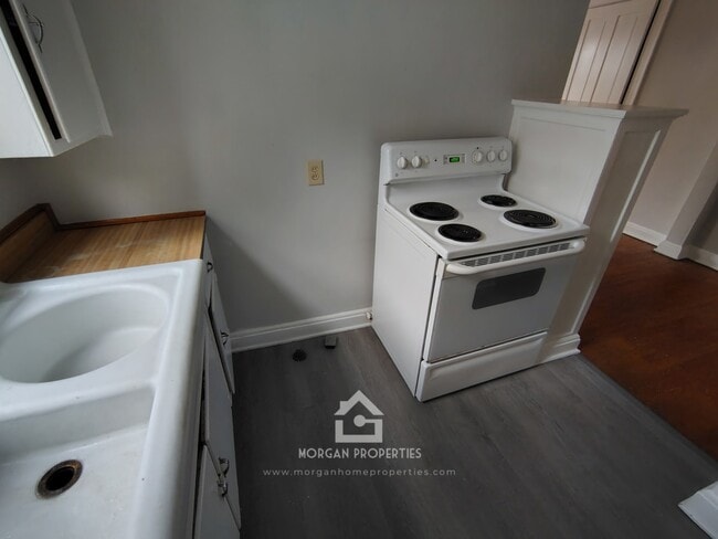 Photo - 130 W 5th St Unit 130