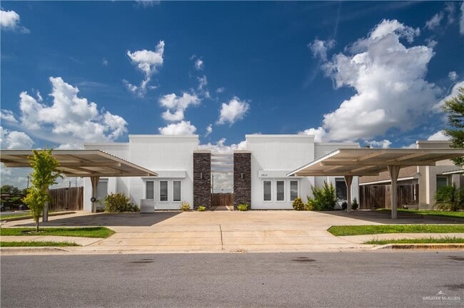 Building Photo - 2013 Stardust Ln Unit 1 Rental