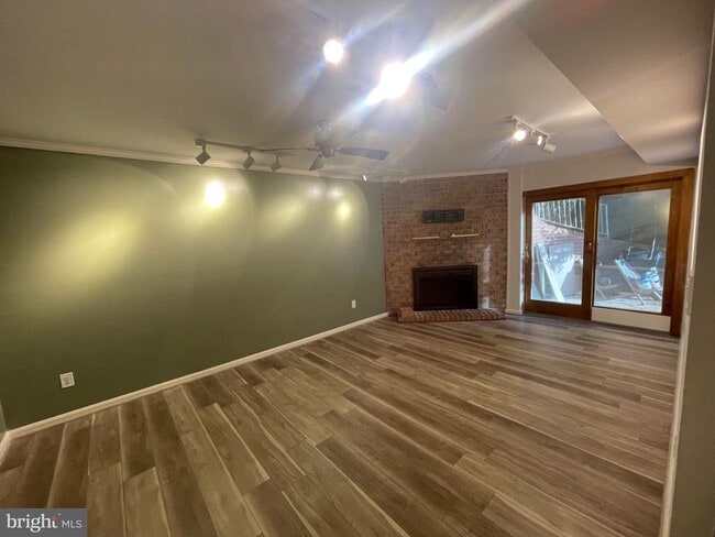 9609 Barkston Ct
